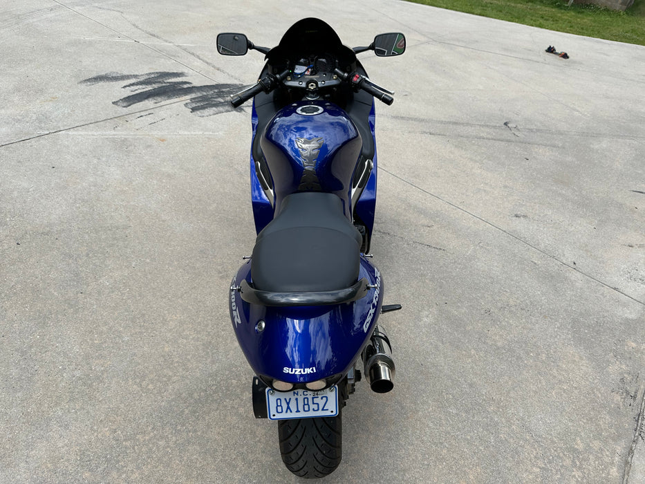 2006 Suzuki GSX-1300R Color: Blue Mileage: 31,127 VIN: 110390