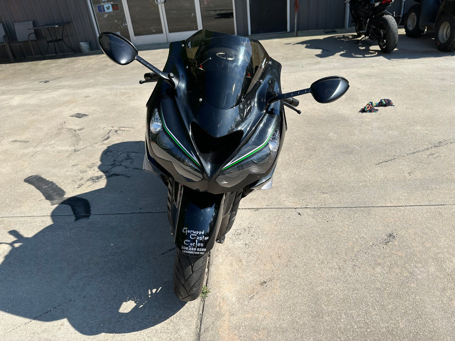 2013 Kawasaki ZX14R Color: Black/Green Mileage: 4,809 VIN: 012701