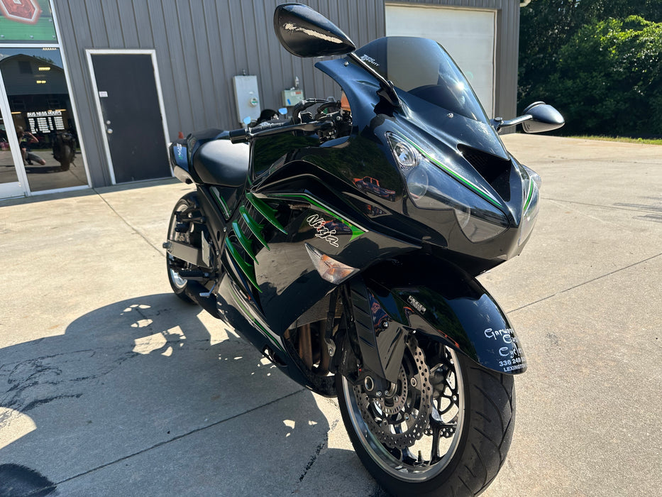 2013 Kawasaki ZX14R Color: Black/Green Mileage: 4,809 VIN: 012701