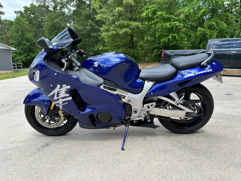 2006 Suzuki GSX-1300R Color: Blue Mileage: 31,127 VIN: 110390