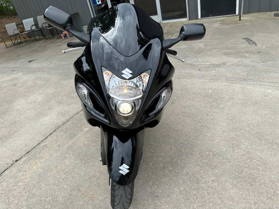 2011 Suzuki GSX-1300R Color: Black Mileage: 11,582 VIN: 103044