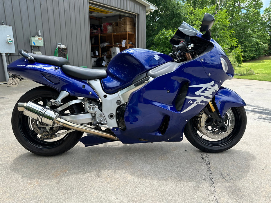 2006 Suzuki GSX-1300R Color: Blue Mileage: 31,127 VIN: 110390