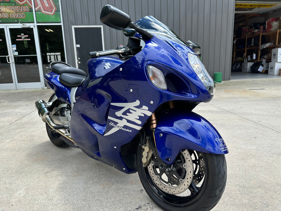 2006 Suzuki GSX-1300R Color: Blue Mileage: 31,127 VIN: 110390