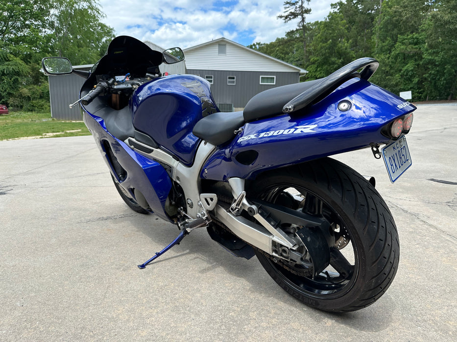 2006 Suzuki GSX-1300R Color: Blue Mileage: 31,127 VIN: 110390