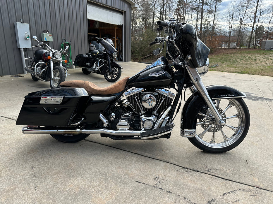 2000 Harley-Davidson Road King Color: Black Mileage: 47,323 VIN: 649569