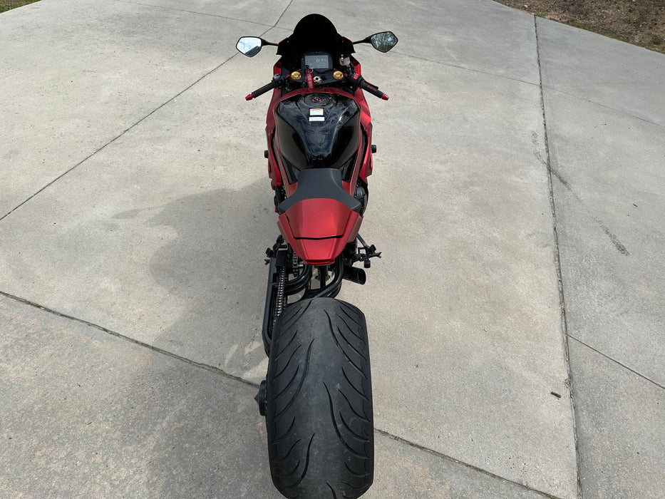 2018 Suzuki GSXR-1000 Color: Red Mileage: 7,054 VIN: 100038