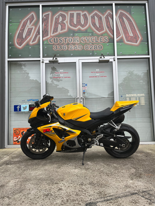 2007 Suzuki GSXR-1000 Color: Yellow Mileage: 16,200 VIN: 111635