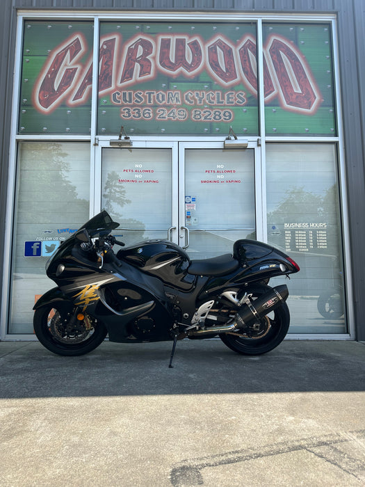 2014 Suzuki GSX-1300R Color: Black Mileage: 11,987 VIN: 100035