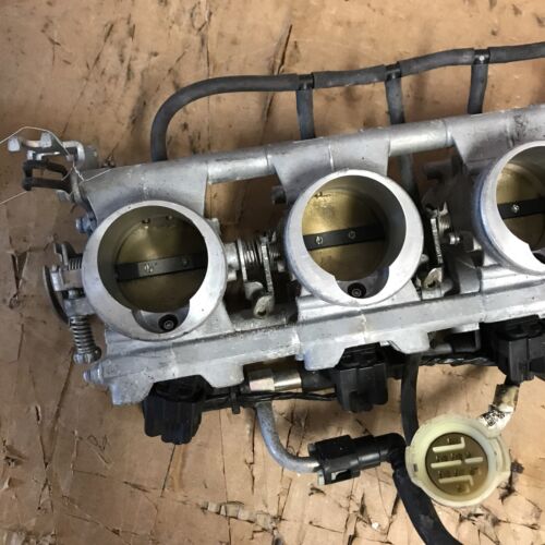 1999-2007 Suzuki GSX-1300R Hayabusa Throttle Bodies Fuel Injector Assembly OEM