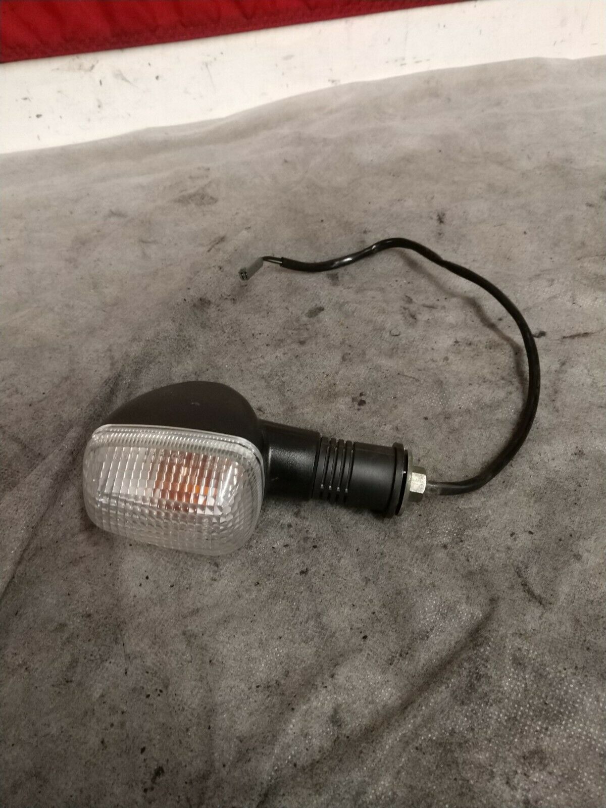 1999-2007 SUZUKI HAYABUSA GSXR 1300 LeFT REAR BACK TURN SIGNAL BLINKER INDICATOR
