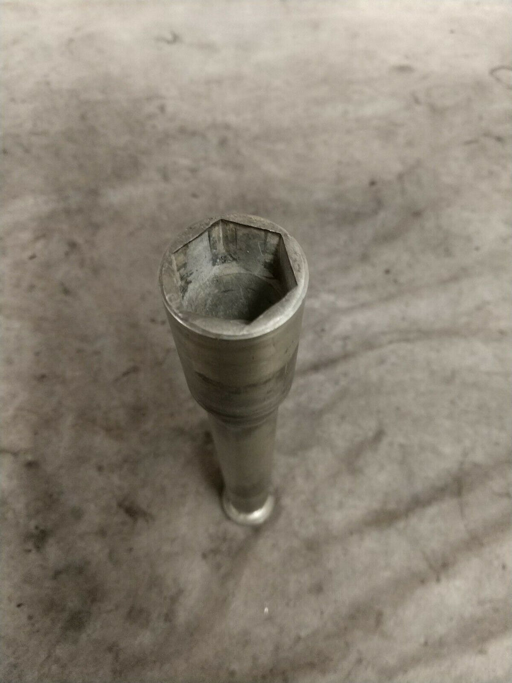 2008-2009 Suzuki Gsxr600 Gsxr750 Front Wheel Axle Rim Pivot Bolt Oem