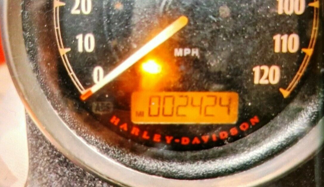 2016 Harley Davidson XL 883 1200 Gauge cluster 2424 miles