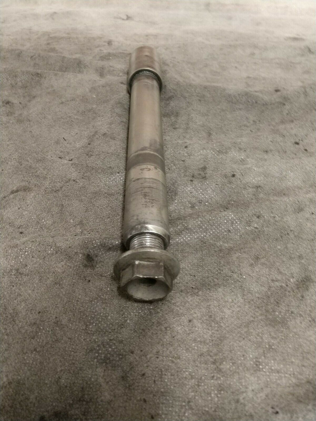 2008-2009 Suzuki Gsxr600 Gsxr750 Front Wheel Axle Rim Pivot Bolt Oem