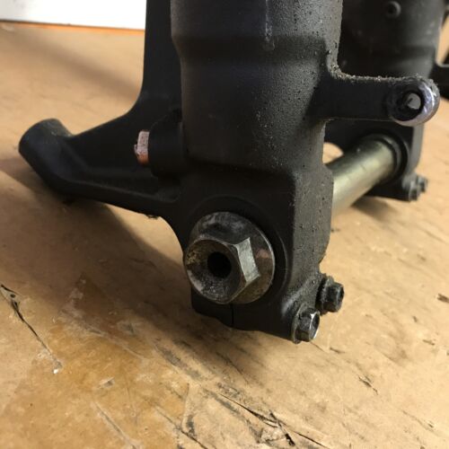 2005-2006 Suzuki GSXR1000 Front Forks and Triple Tree OEM