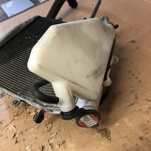 2005-2006 Suzuki GSXR1000 Radiator and Fan OEM