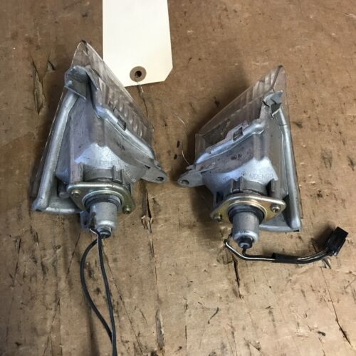 2005-2006 Suzuki GSXR-1000 Tokaidenso Turn Signals Pair Left and Right