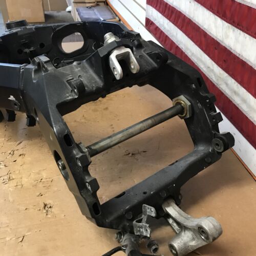 2005-2006 (2005) Suzuki GSXR-1000 Frame Chassis Straight *C TTL*