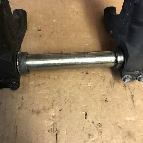 2005-2006 Suzuki GSXR1000 Front Forks and Triple Tree OEM