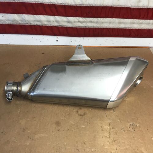 2022 Suzuki Hayabusa GSX1300R Gen3 Exhaust Slip-on Right OEM w/ Panel