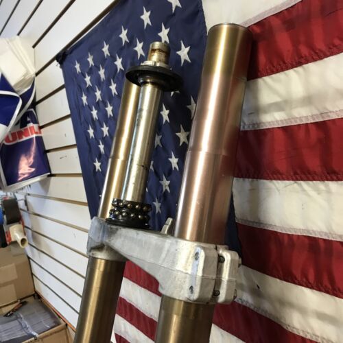 2005-2006 Suzuki GSXR1000 Front Forks and Triple Tree OEM