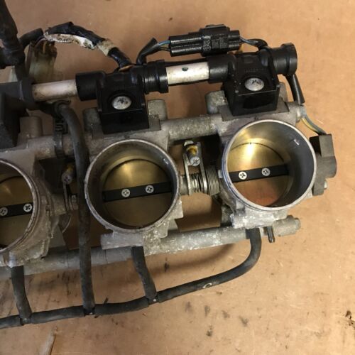 1999-2007 Suzuki GSX-1300R Hayabusa Throttle Bodies Fuel Injector Assembly OEM