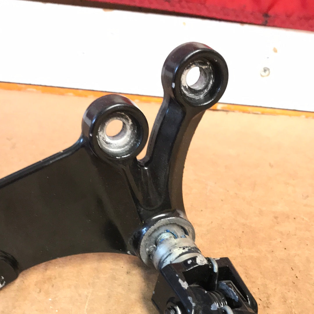 2008-2009 Suzuki GSXR 750 Right Driver Foot Peg and Bracket OEM