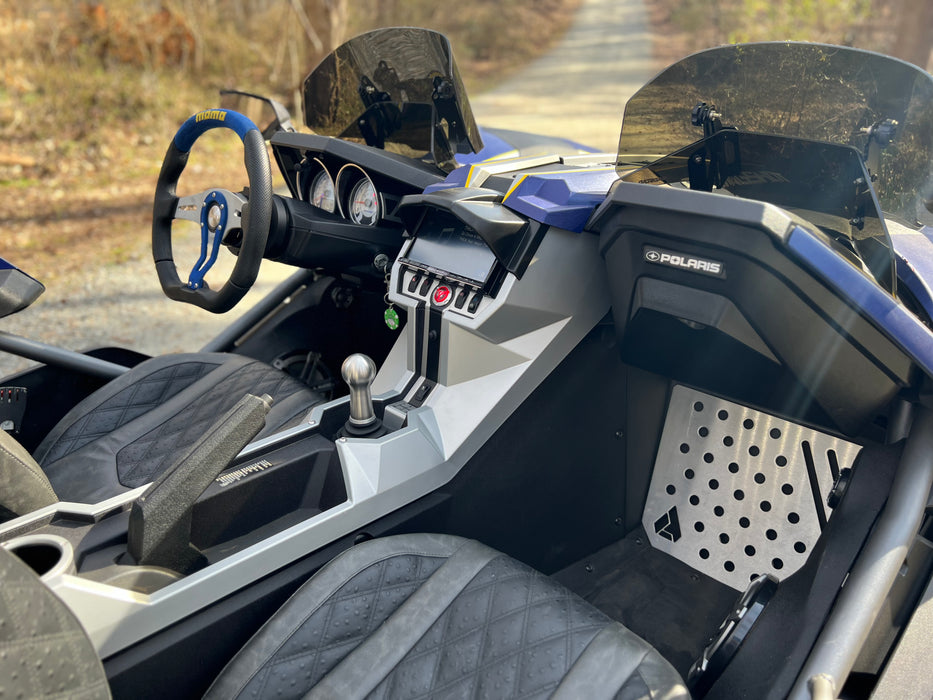 2015 Polaris Slingshot Color: Blue Mileage: 784 VIN: 103868