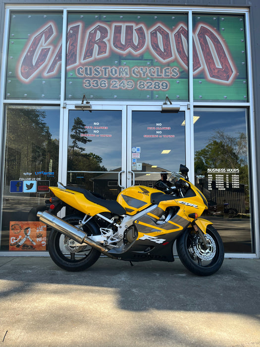 2006 Honda CBR600 Color: Yellow Mileage: 4,988 VIN: 702276