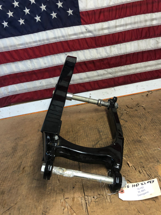 16 HD XL 883 Swingarm