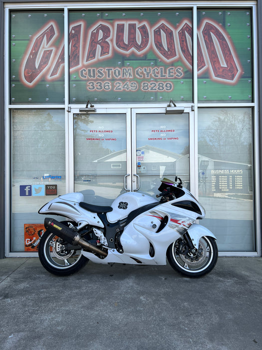 2012 Suzuki GSX-1300R Color: White Mileage: 13,877 VIN: 100662