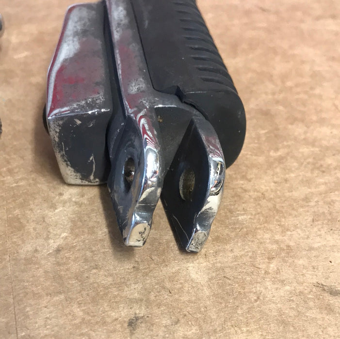 Suzuki Hayabusa Busa Rear Passenger Foot Pegs