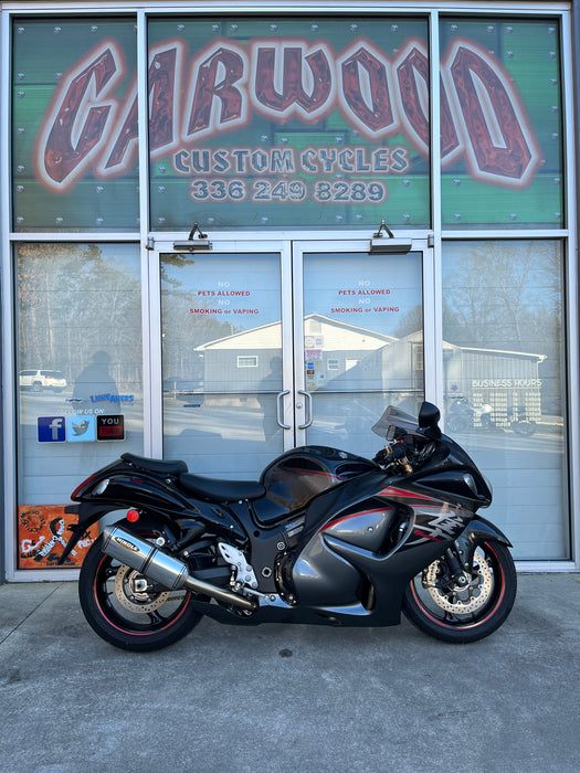 2016 Suzuki GSX-1300R Color: Black/Red Mileage: 310 VIN: 101029