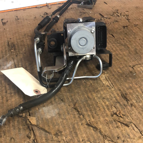 15-18 Yamaha YZF R3 ABS Pump