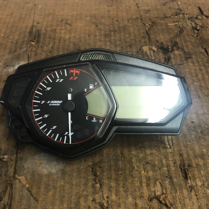 15-19 YZF R3 Speedometer **2,040 miles**