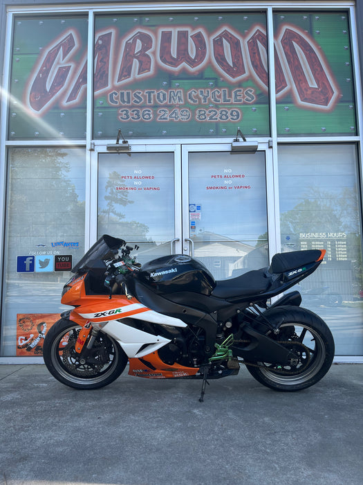 2009 Kawasaki ZX6R Color: Black/Orange Mileage: 19,249 VIN: 011359