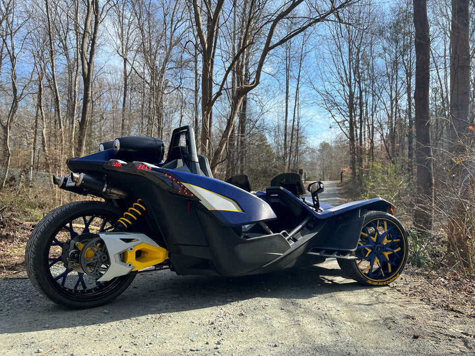 2015 Polaris Slingshot Color: Blue Mileage: 784 VIN: 103868