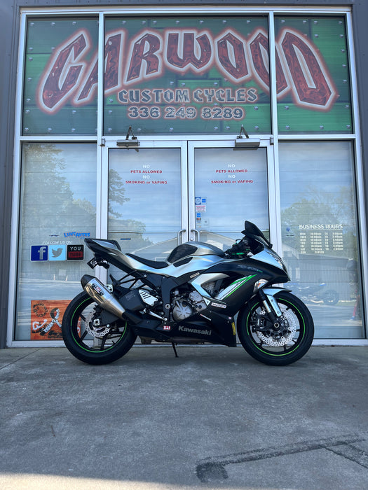 2018 Kawasaki ZX6 Color: Silver/Black Mileage: 3,564 VIN: 014089