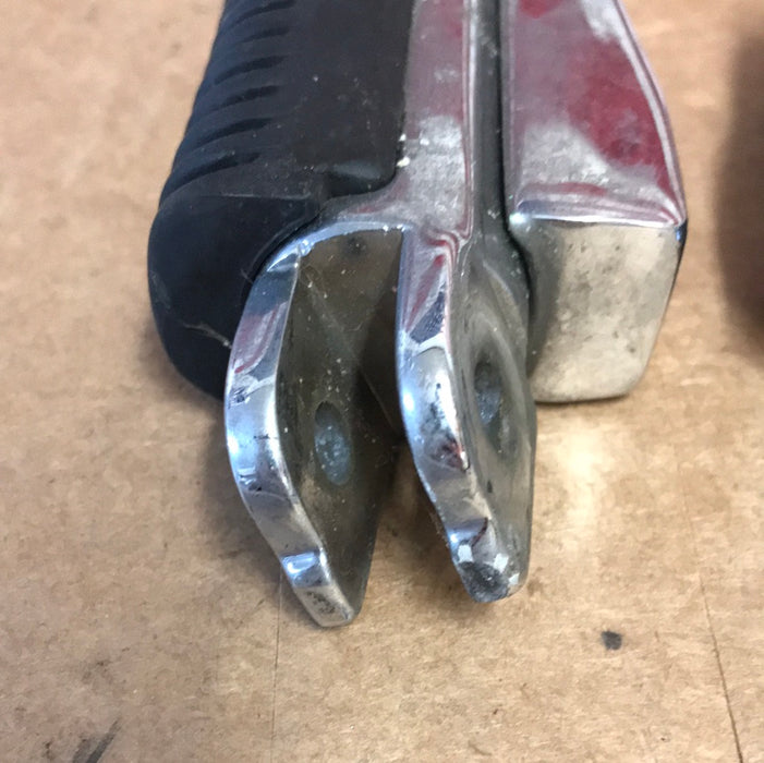 Suzuki Hayabusa Busa Rear Passenger Foot Pegs