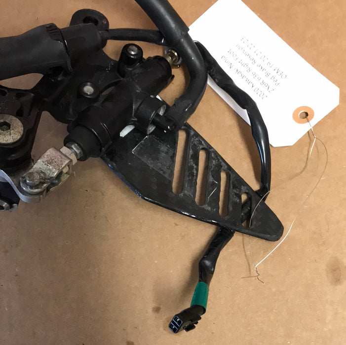 2020 Kawasaki Ninja ZX6R 636 Right Foot Peg Brake Reservoir OEM 19 20 21 22 23