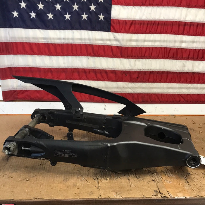 12-20 ZX14 Swingarm STR8