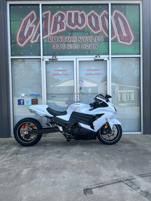 2013 Kawasaki ZX14 Color: White Mileage: 14,154 VIN: 011135