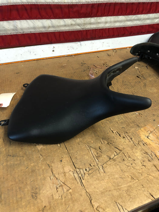 15-18 Yamaha YZF R3 Front Seat OEM