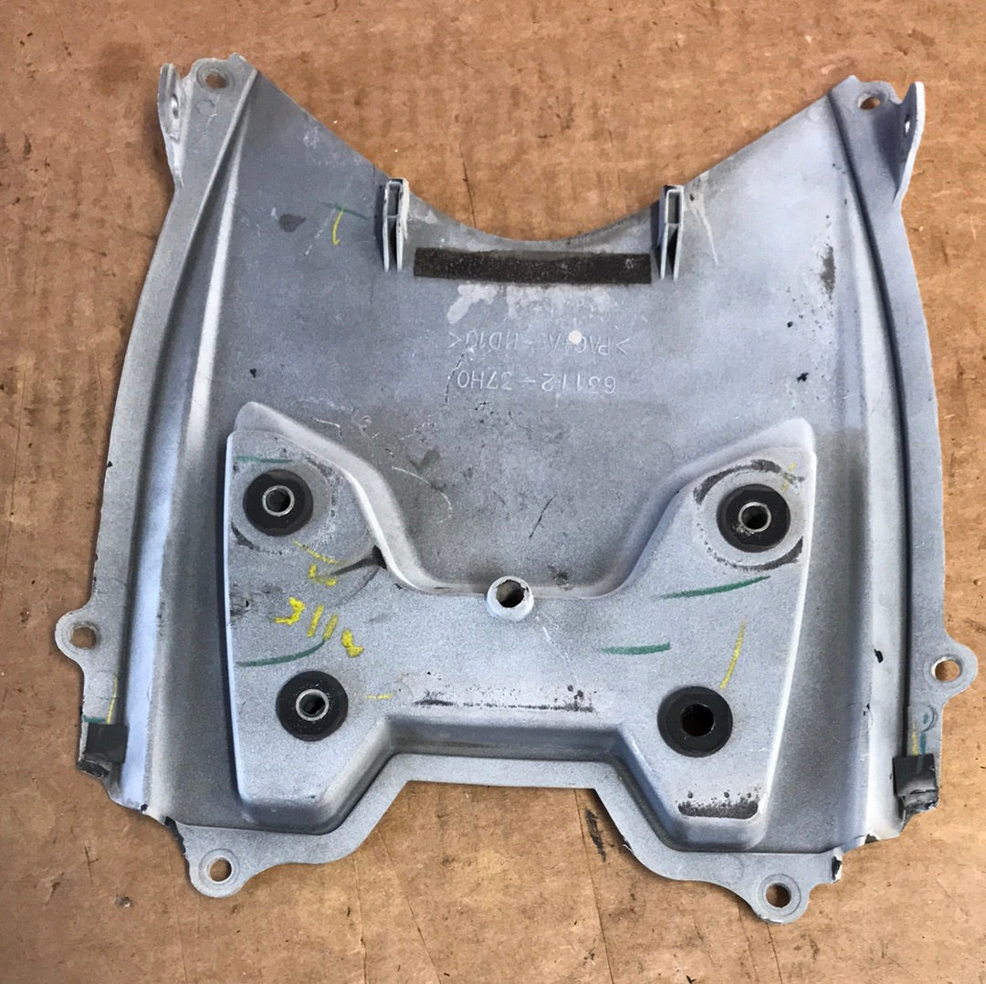 2008-2009 Suzuki GSXR 750 Center Tail Fairing OEM