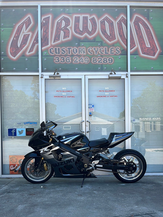 2004 Suzuki GSXR-1000 Color: Black/Silver Mileage: 38,928 VIN: 102785