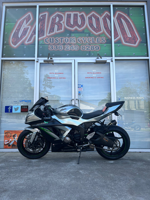 2018 Kawasaki ZX6 Color: Silver/Black Mileage: 3,564 VIN: 014089