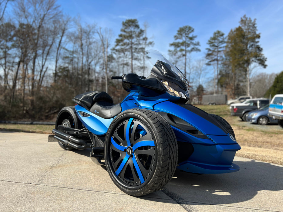 2015 CanAm Spider Color: Blue Mileage: 285 VIN: 000186