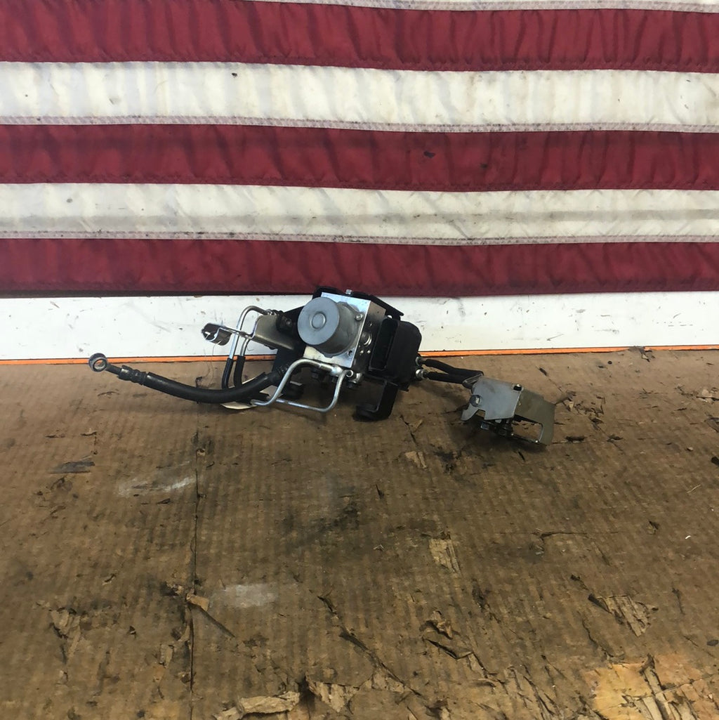 15-18 Yamaha YZF R3 ABS Pump
