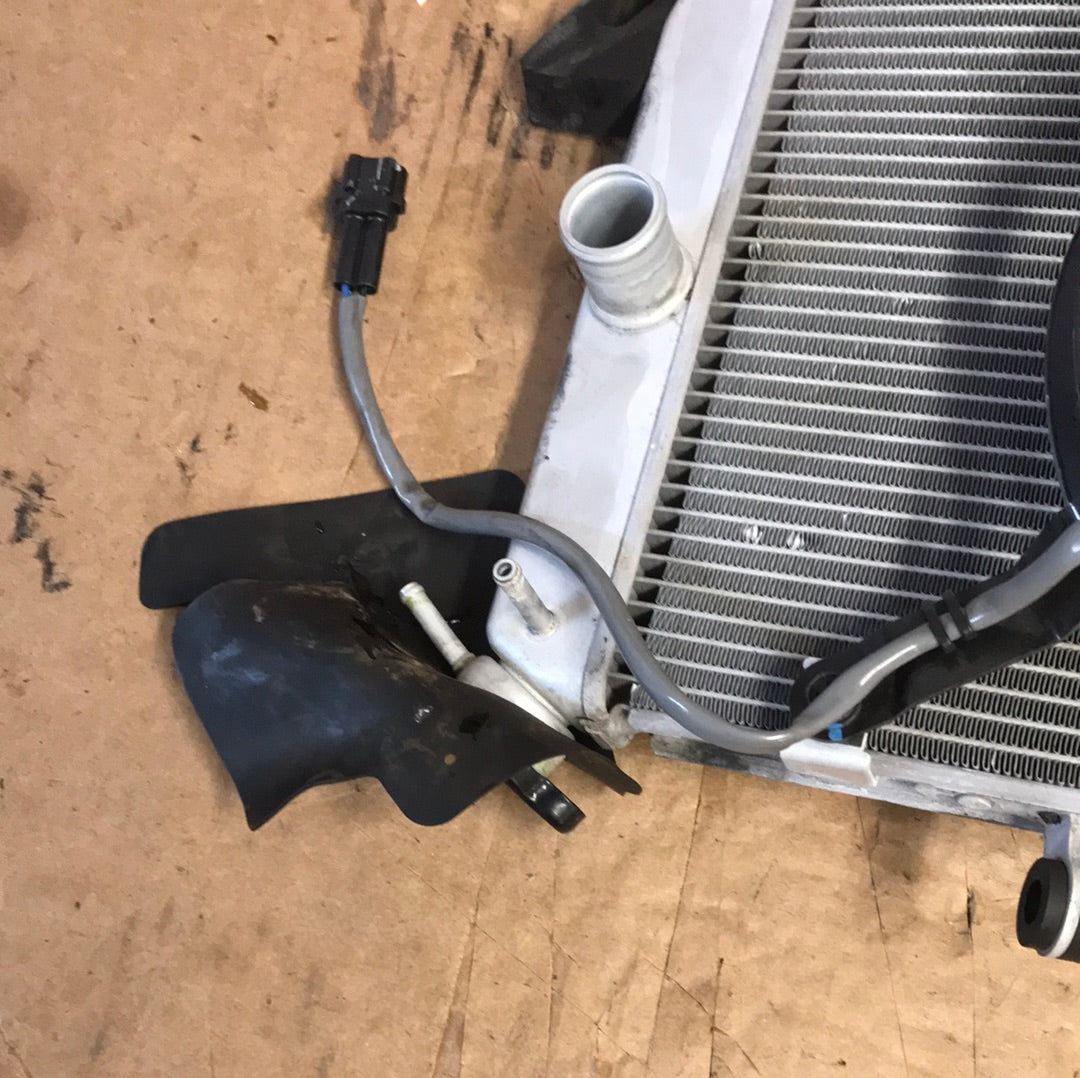2020 Kawaski 636 ZX6R Radiator Cooling Fan Complete OEM 19 20 21