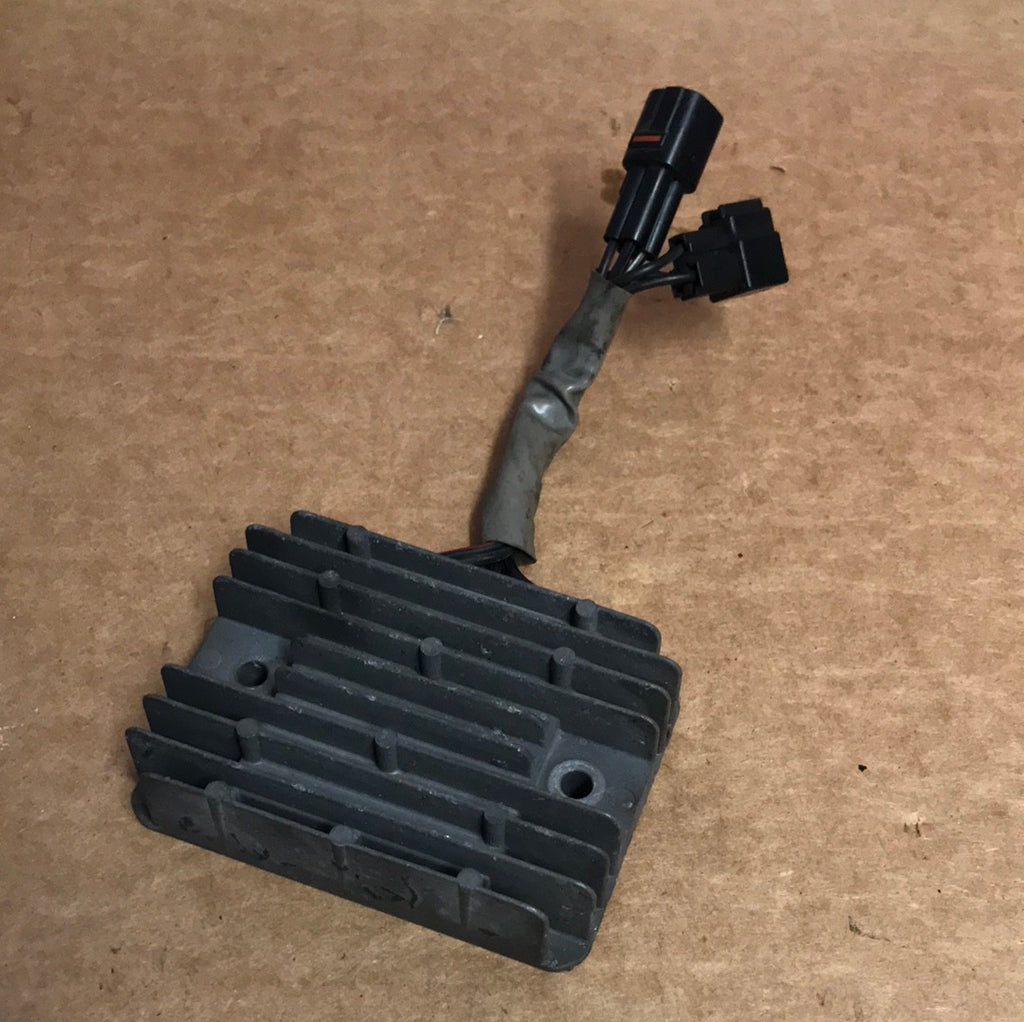 2001-2005 Suzuki GSXR 1000 Rectifier Voltage Regulator OEM