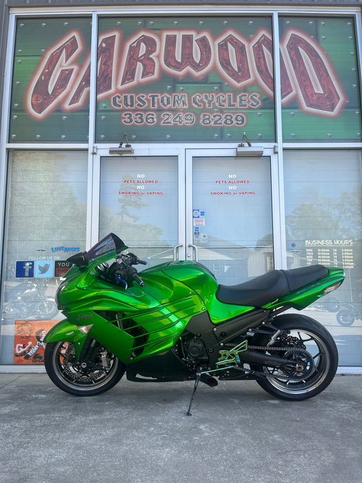 2014 Kawasaki ZX14 Color: Green Mileage: 9,572 VIN: 006895